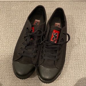 Chrome men’s biking shoes - size 11